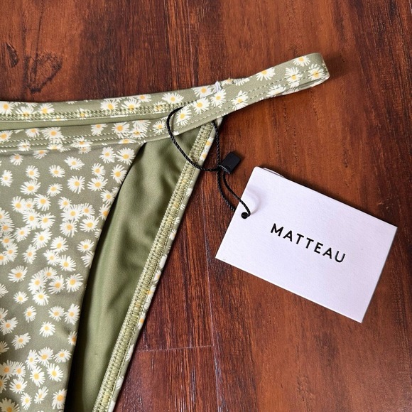 NWT MATTEAU Floral Print Petite Brief Bikini Bottom in Spring Daisy - Picture 3 of 10